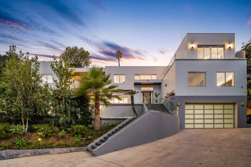 Architectural Oasis In The Heart Of Brentwood