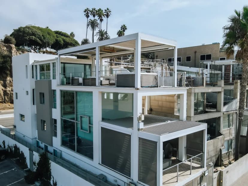 Brilliant Beachfront Santa Monica Retreat