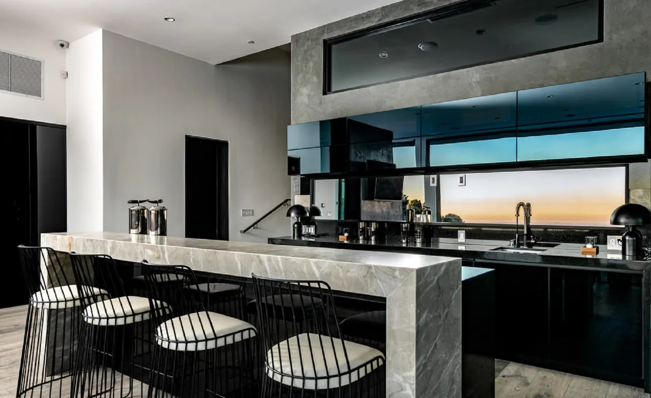 Sophisticated Modern Retreat In Bel Air photo 3