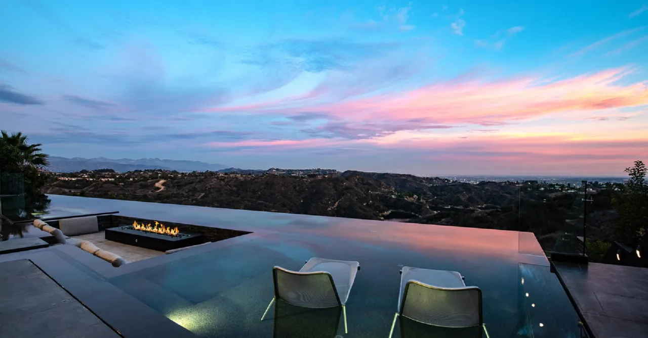 Sophisticated Modern Retreat In Bel Air photo 5