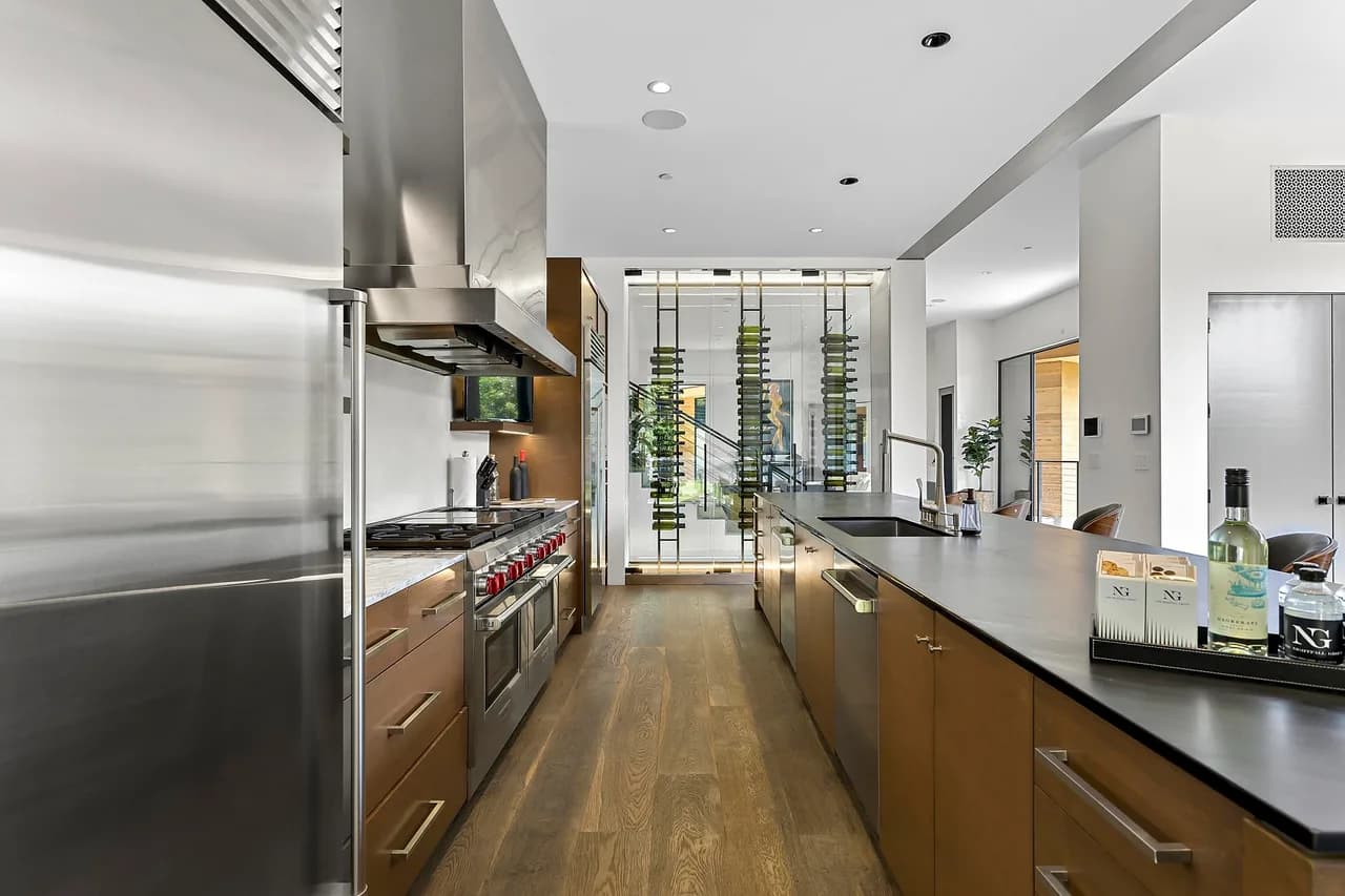 Secluded Modern Residence In The Canyons Of BelAir photo 4