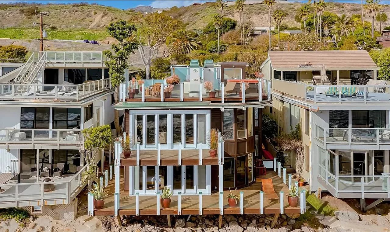 Modern Malibu Beach Retreat