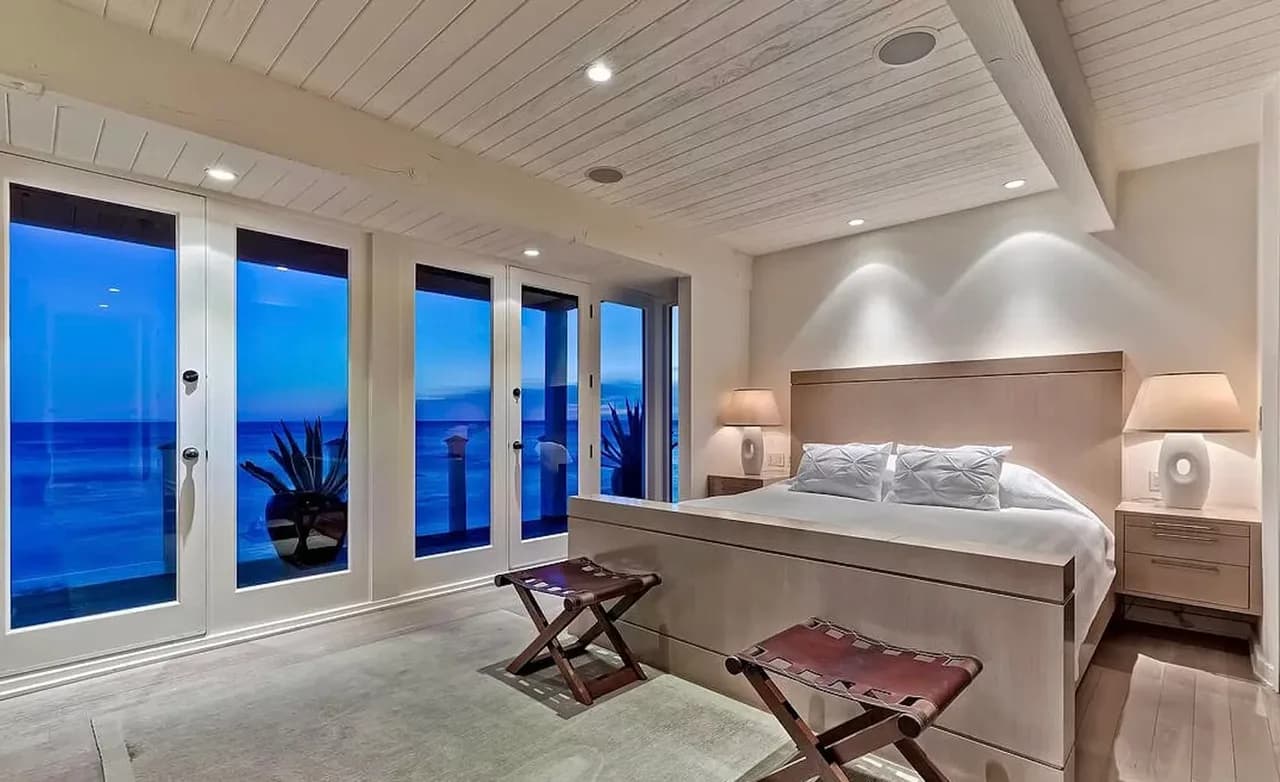 Modern Malibu Beach Retreat photo 5