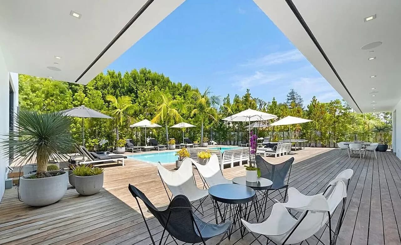 Impeccable Modern Mansion In Beverly Hills Flats photo 4