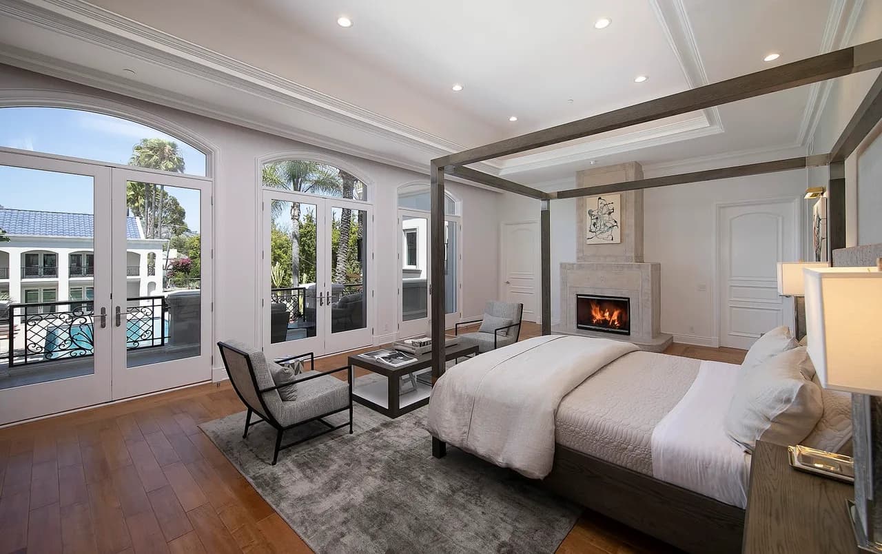 Sophisticated Grand Mansion In Prime Beverly Hills photo 5