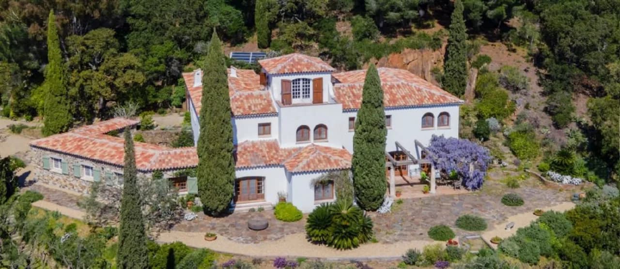 Stunning villa with full of charm