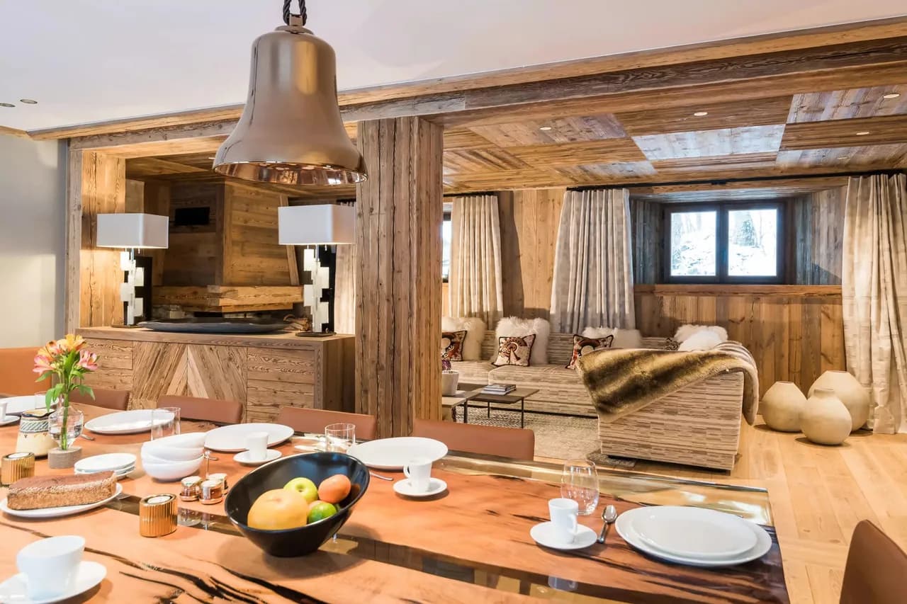 Mountain view chalet near ski slopes photo 2