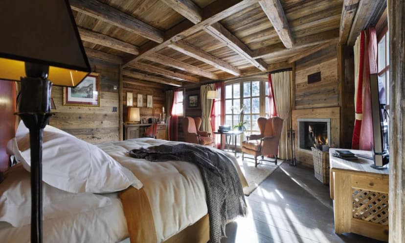 Chalet boasting luxurious and elegant decor