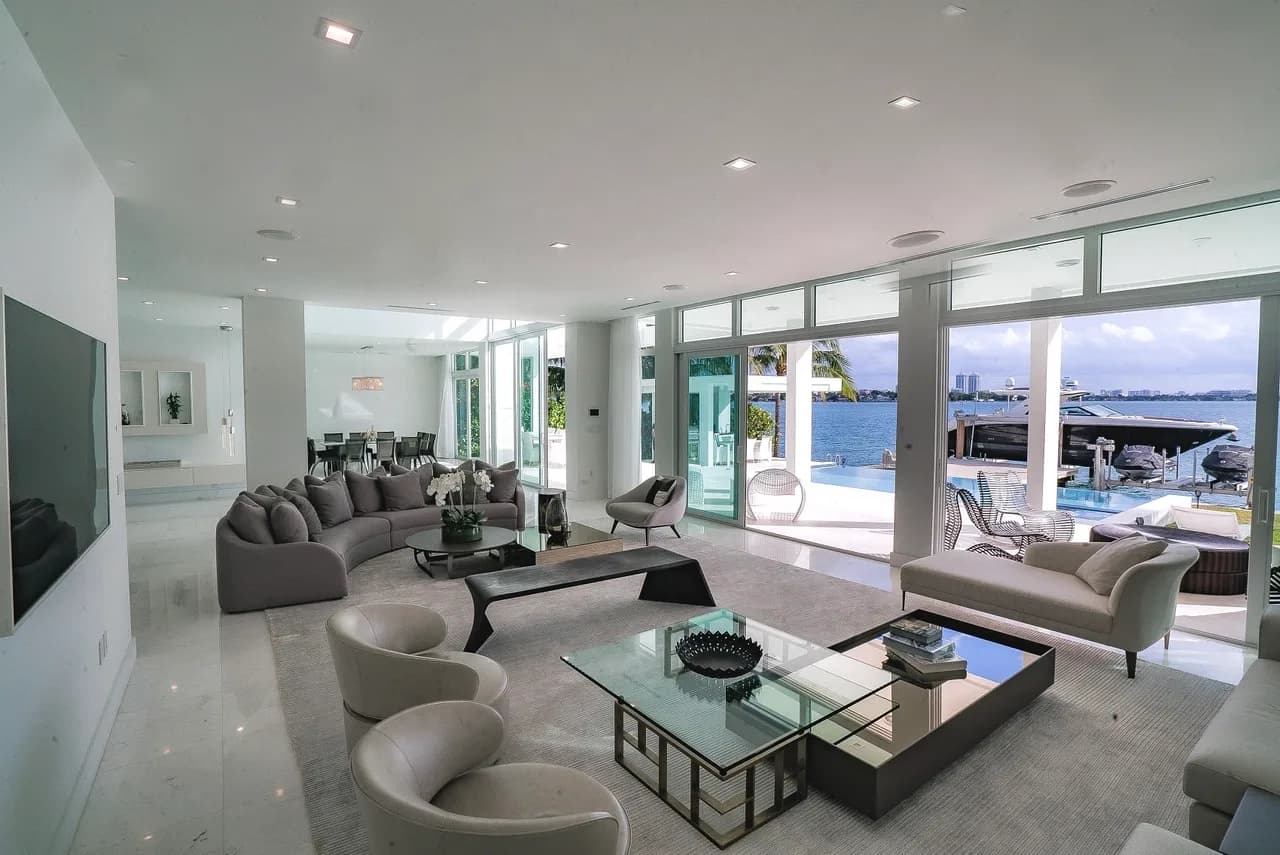 Oceanfront Villa With Breathtaking Views photo 3