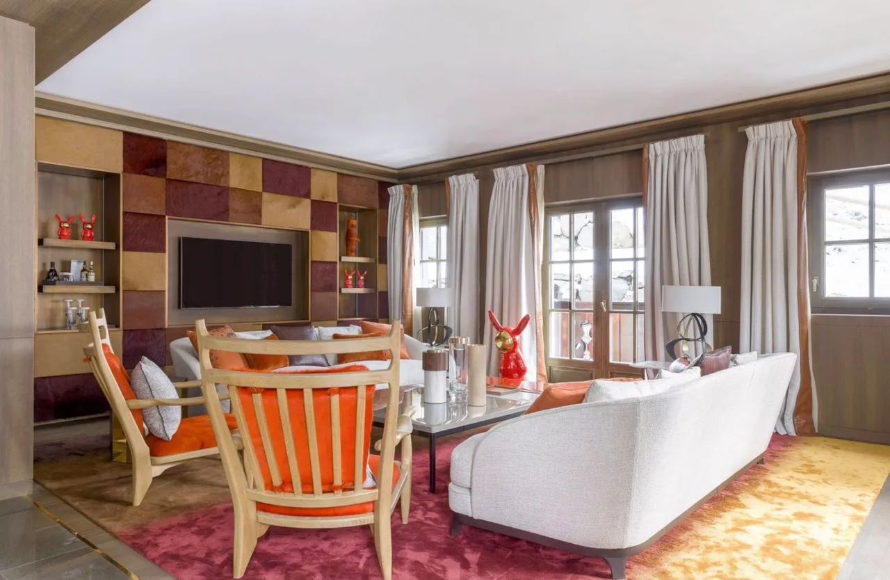 Prime chalet with several original works of art photo 4