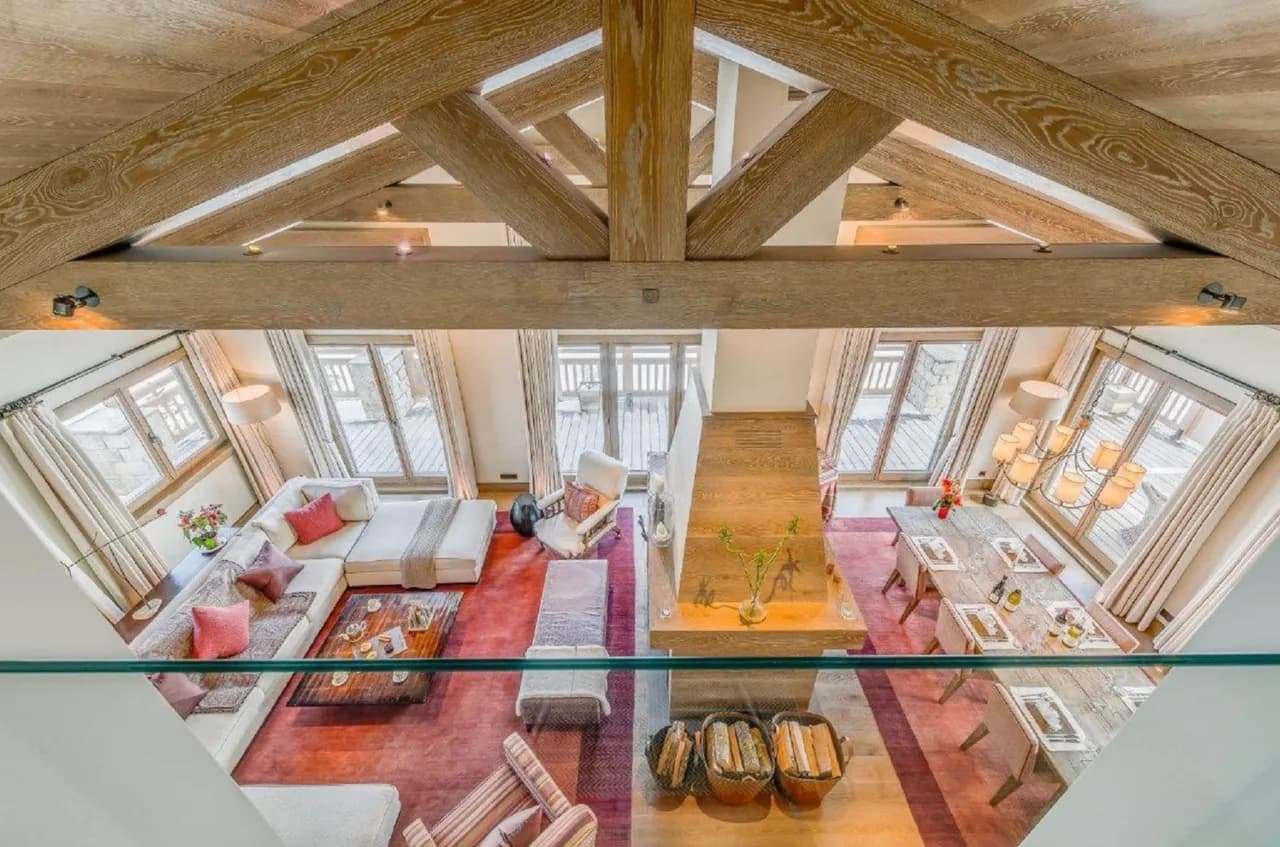 Stunning chalet in an enviable location photo 2