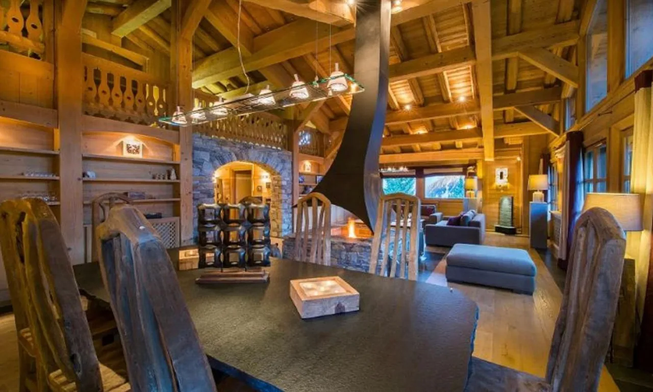 Chalet with quiet and warm atmosphere