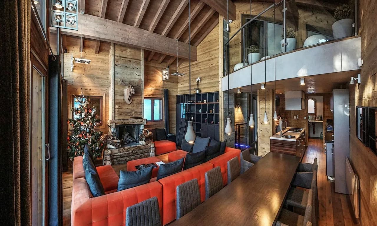 Modern chalet with views of the snowy summits photo 2