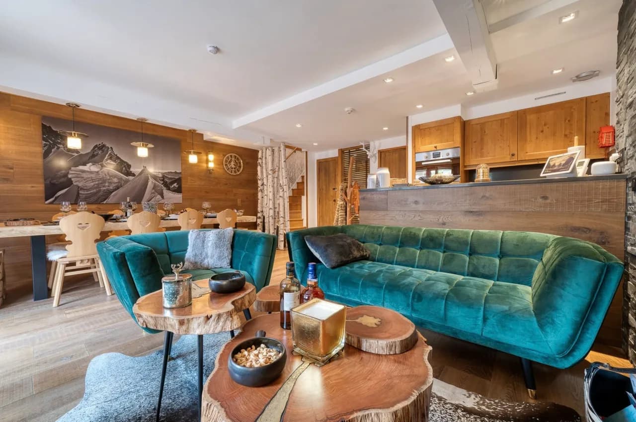 Tastefully furnished apartment in perfect location