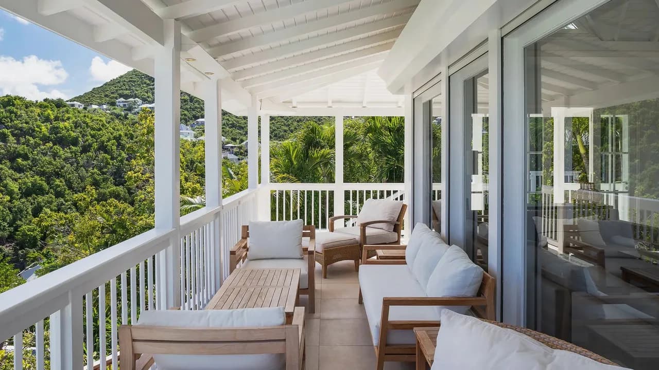 Comfortable Villa With Splendid View photo 4