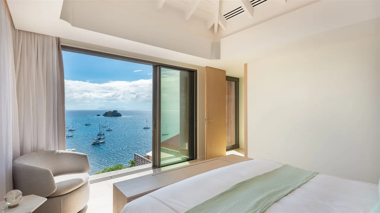Superb villa with panoramic view over Corossol Bay photo 3