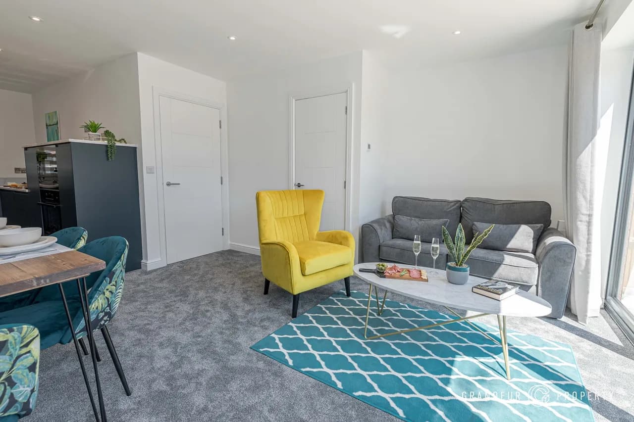 Spacious And Quiet Location Very Near From Poole