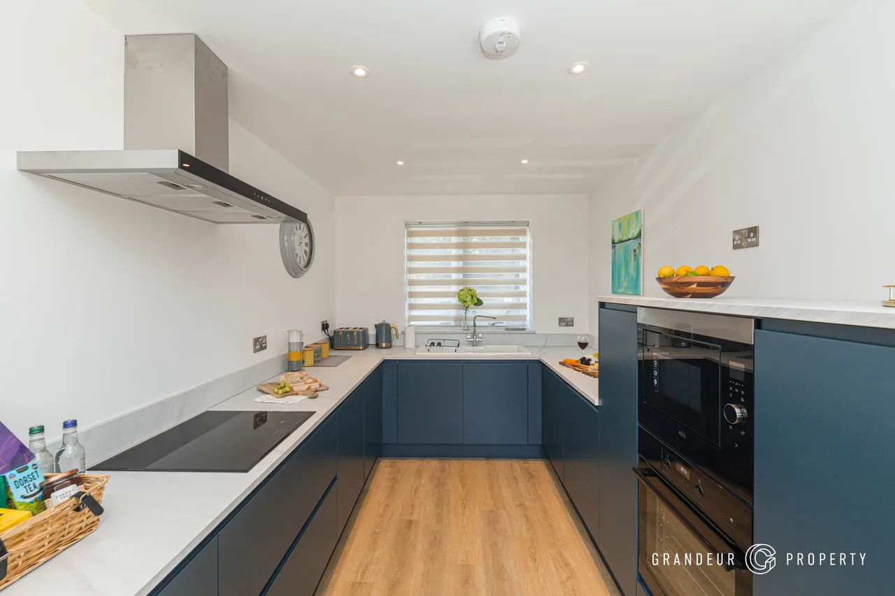 Spacious And Quiet Location Very Near From Poole photo 4