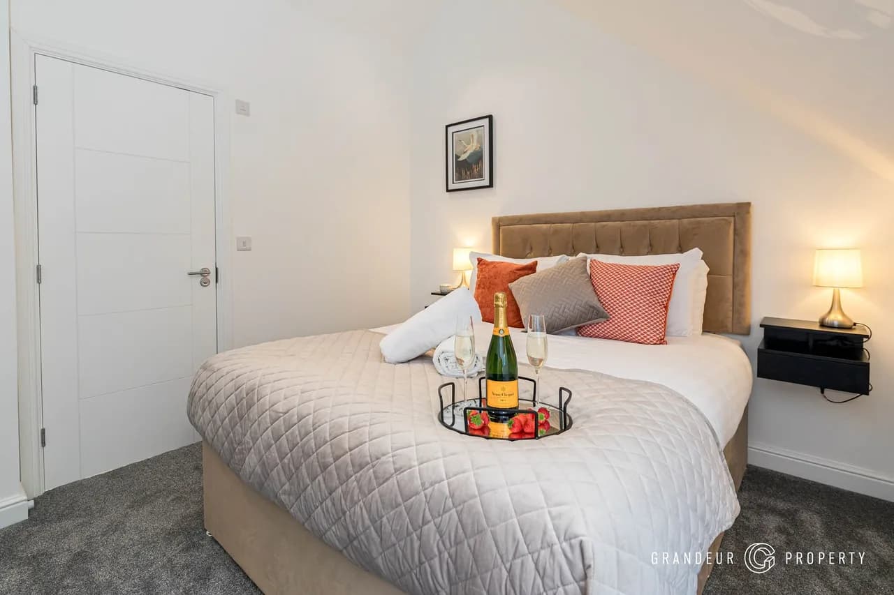 Spacious And Quiet Location Very Near From Poole photo 5