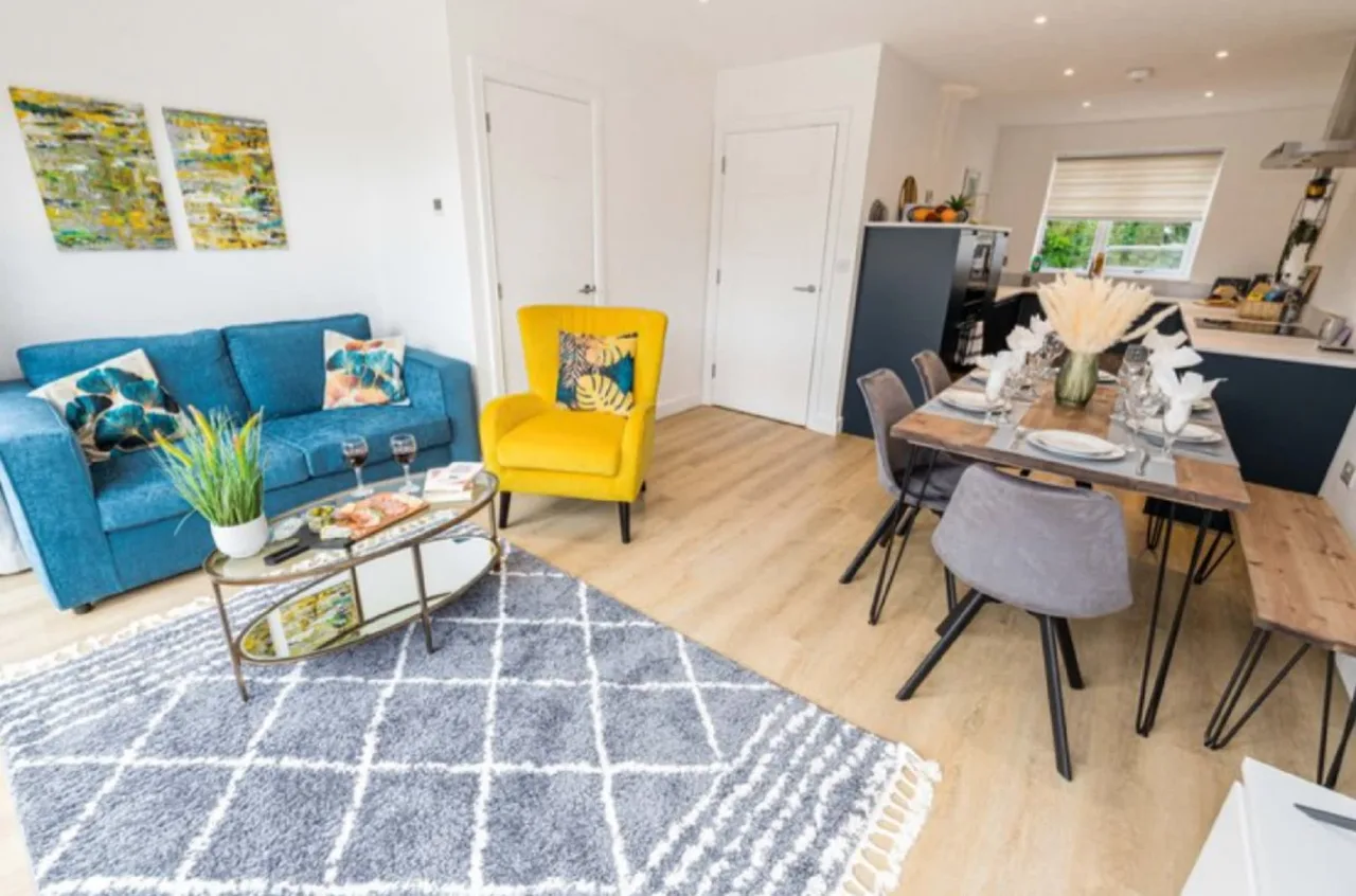 Chic Interior That Offers Ultimate Dream Staycatio photo 2