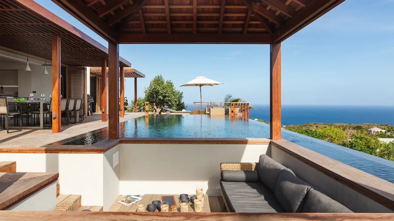 Ultimate Villa with Contemporary Style photo 2
