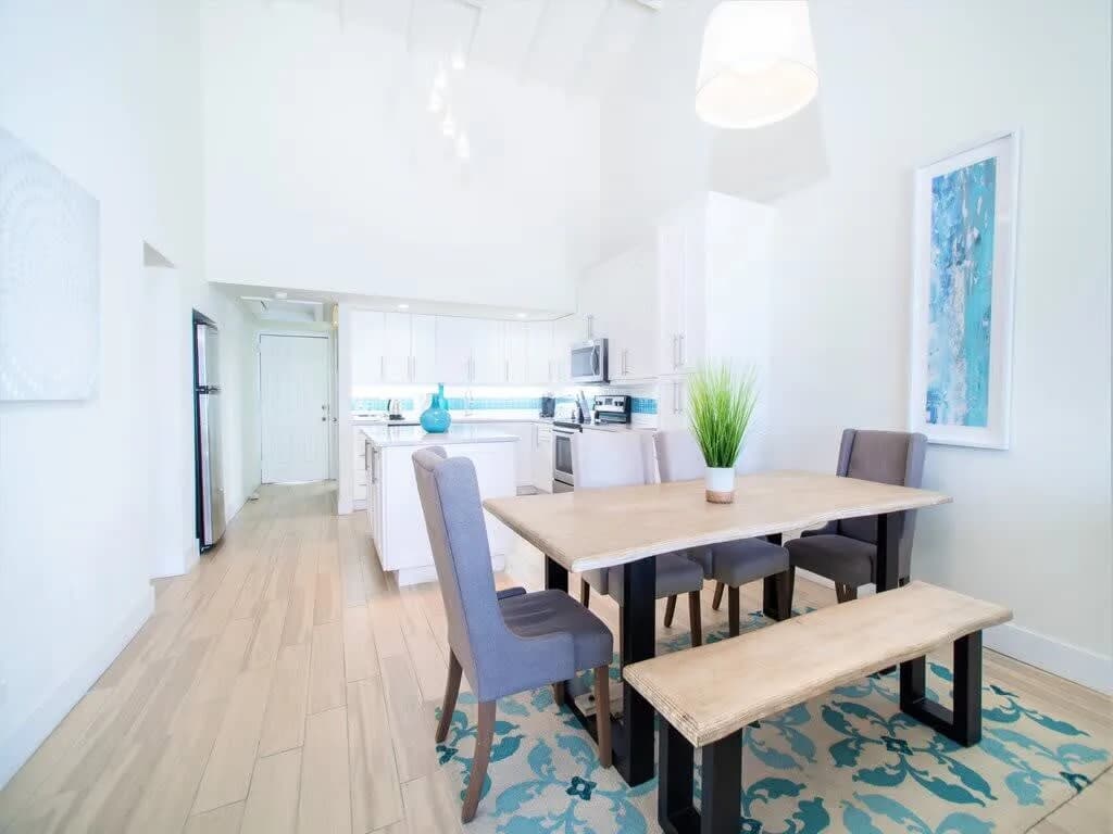 Beachfront Three Bedroom Penthouse in Cayman photo 5