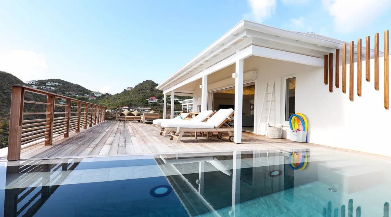 Breathtaking Villa with Unparalleled Sunset View photo 2