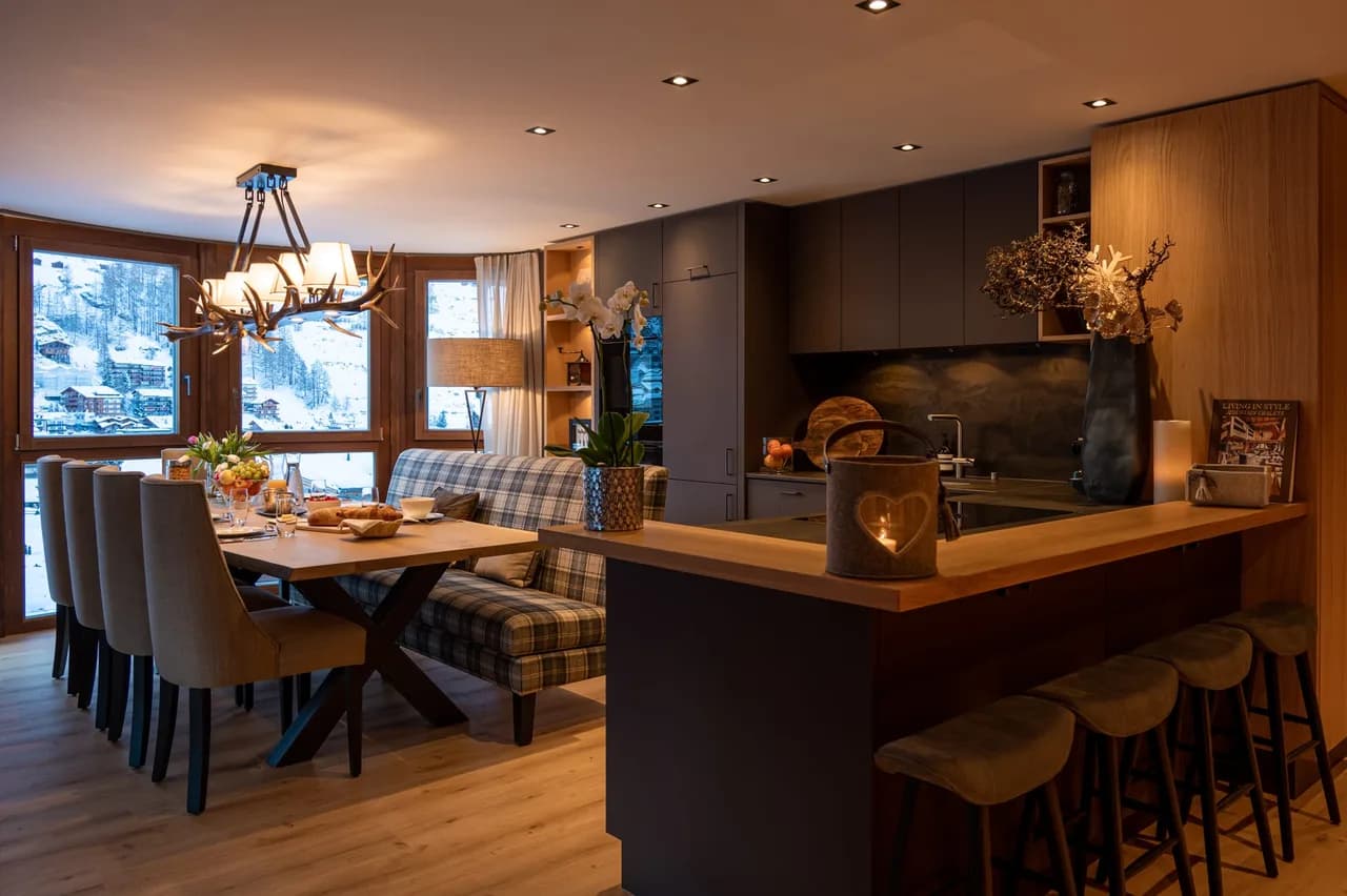 Beautifully High-quality Finish Apartment photo 3
