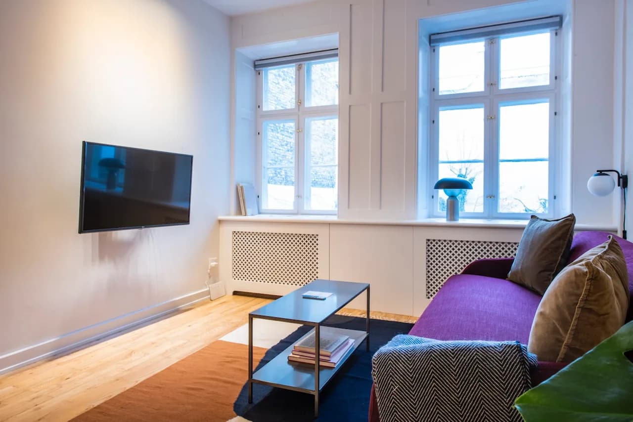 Contemporary Townhall Apartment photo 2