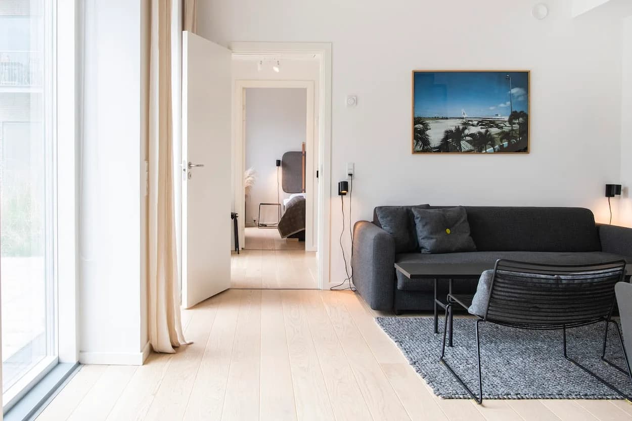 GROUND FLOOR MODERN DANISH APARTMENT photo 2