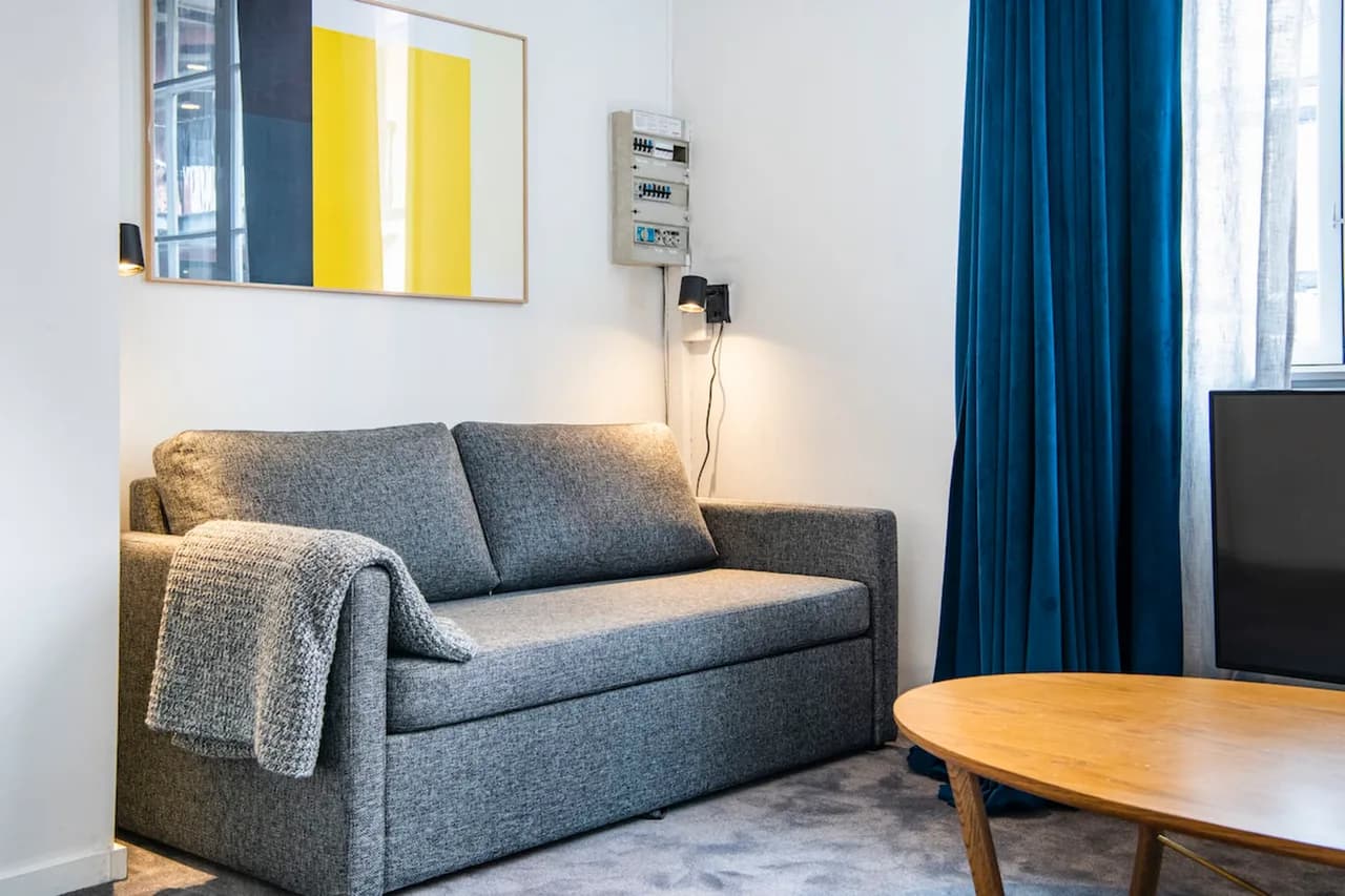 Studio apartment in historic downtown building photo 2