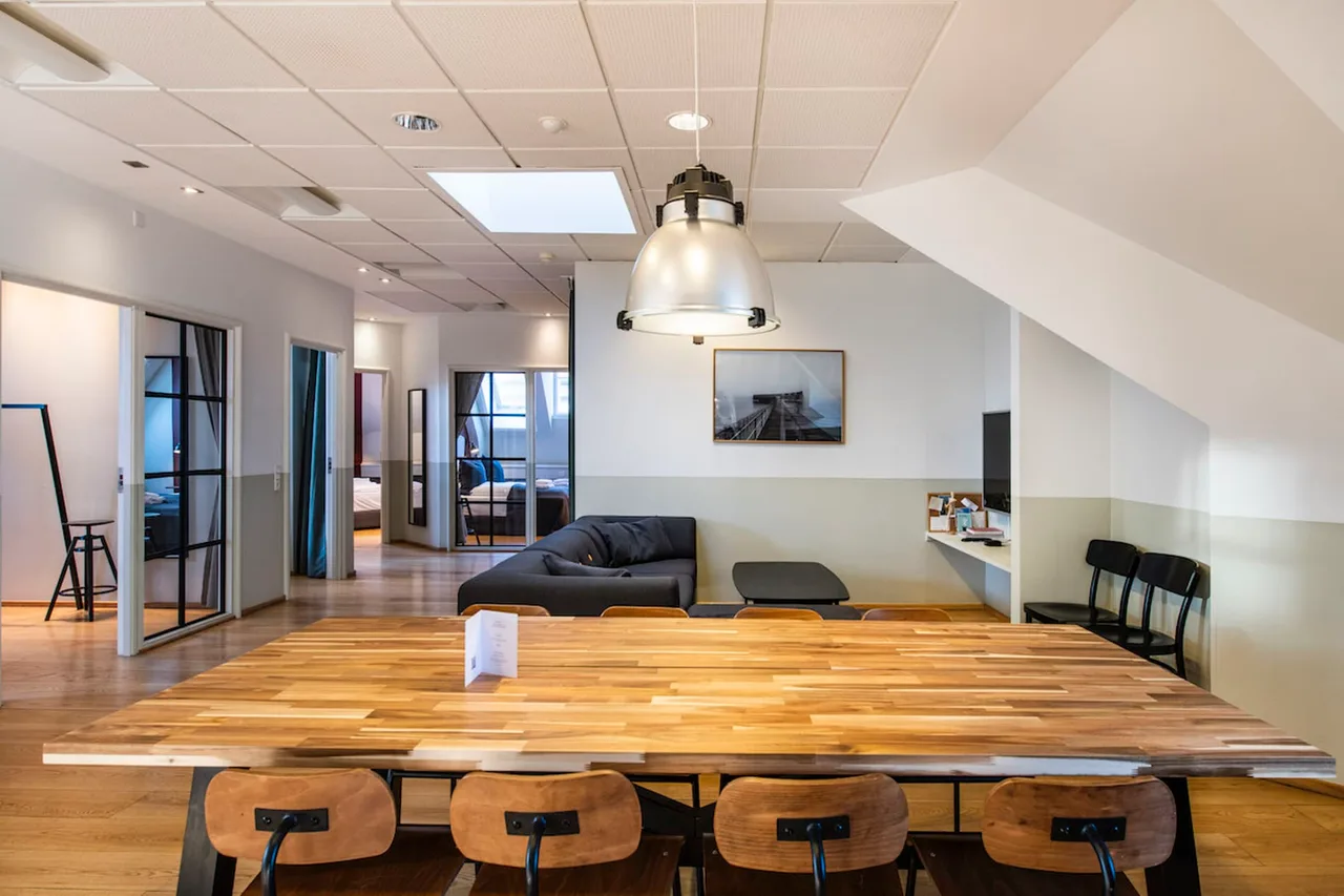 Luxurious, cozy and modern apartment photo 3