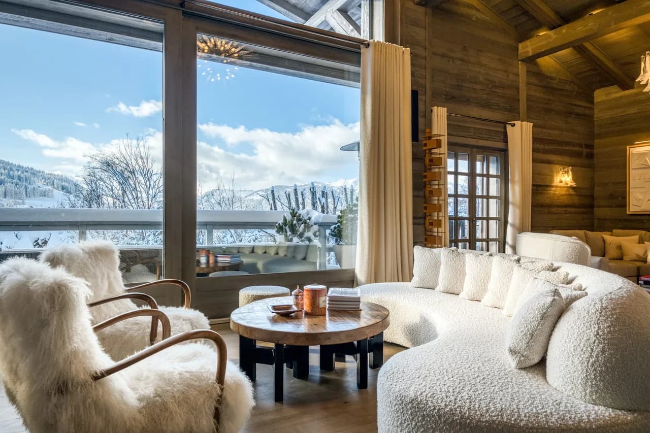 Superb Luxurious Stone And Gray Wood Retreat photo 2