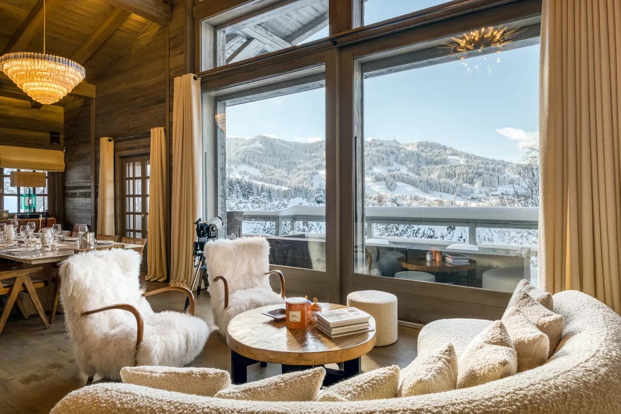 Superb Luxurious Stone And Gray Wood Retreat photo 5