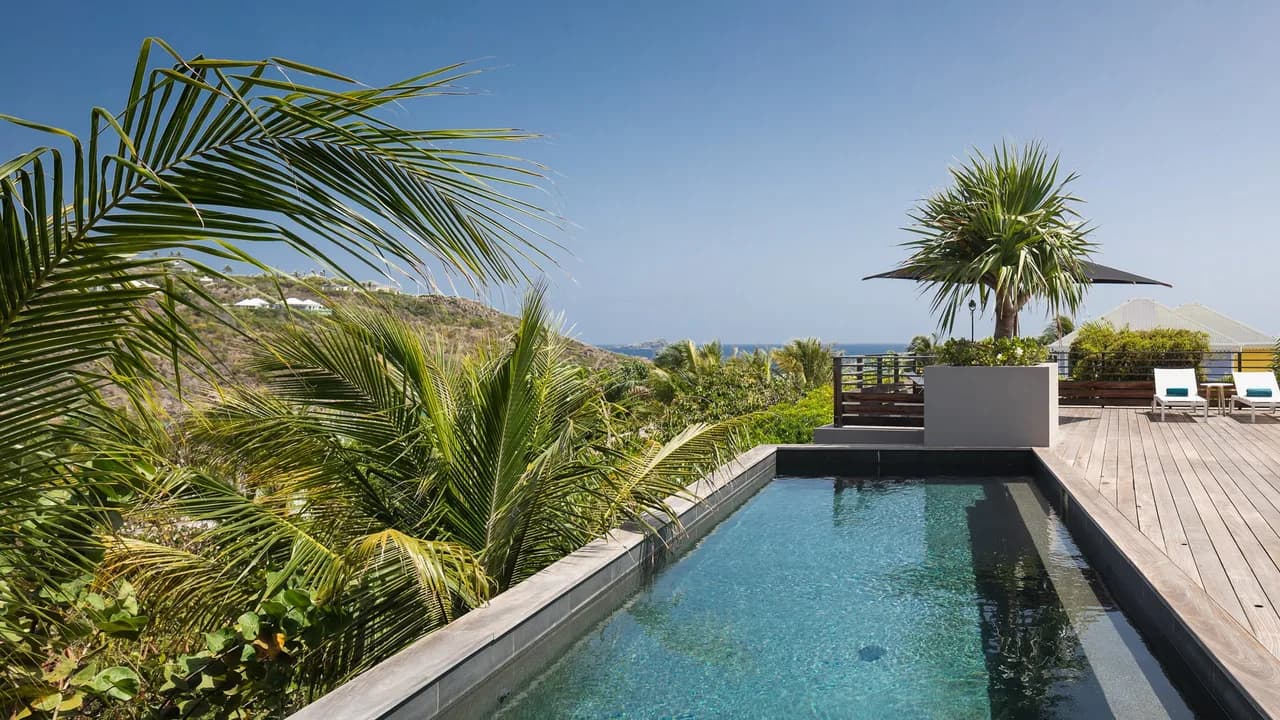Lovely Villa with Tropical Environment photo 2