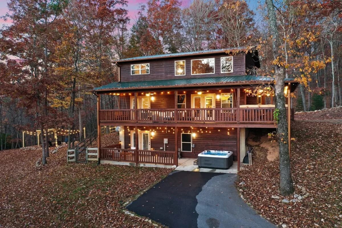 Private Mountain Retreat with Hot Tub in Blairsville photo 2