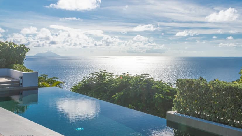 Outstanding Villa with Sophisticated Design