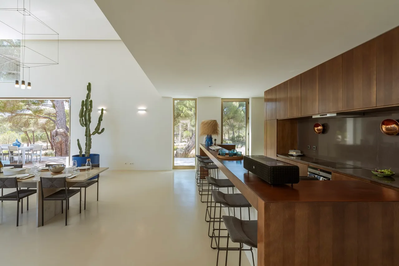 Spacious And Elegant Villa With Countryside View photo 4