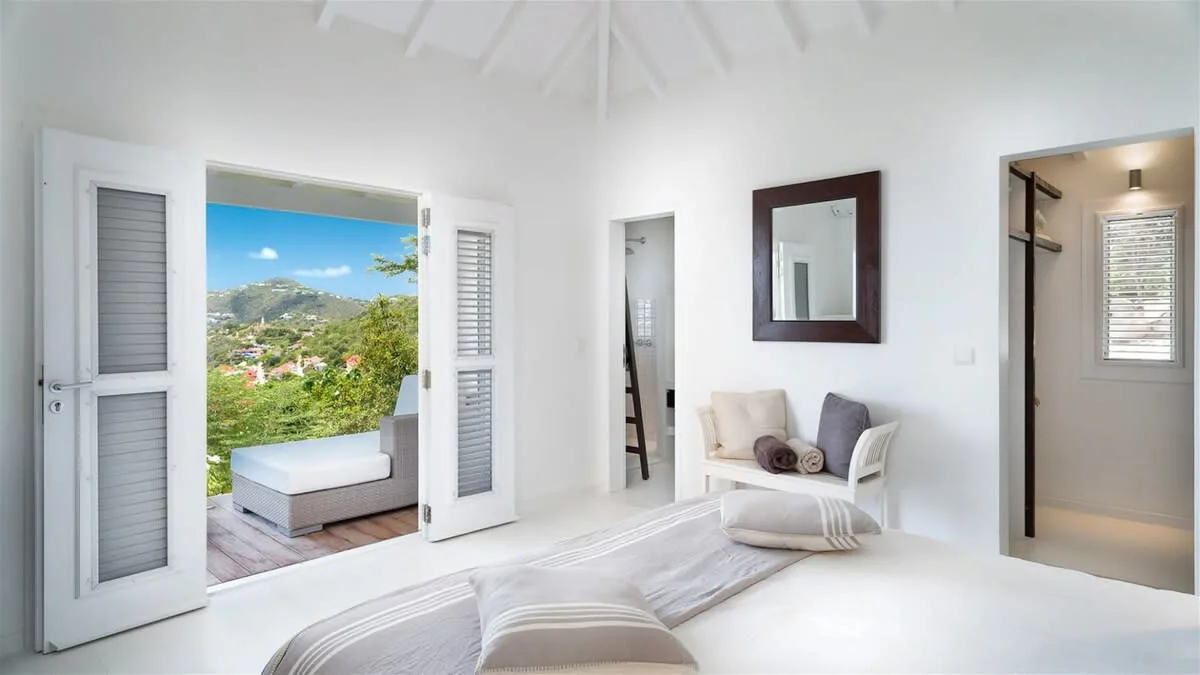 Charming Villa in the Heights of Gustavia photo 3