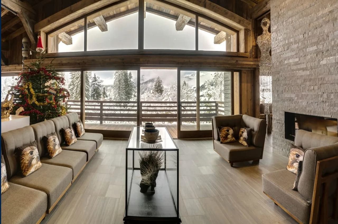 Modern and authentic ski in/ ski out chalet photo 2