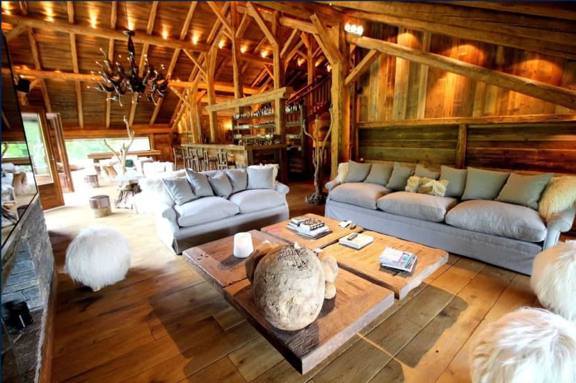Stunning chalet with sauna and jacuzzi