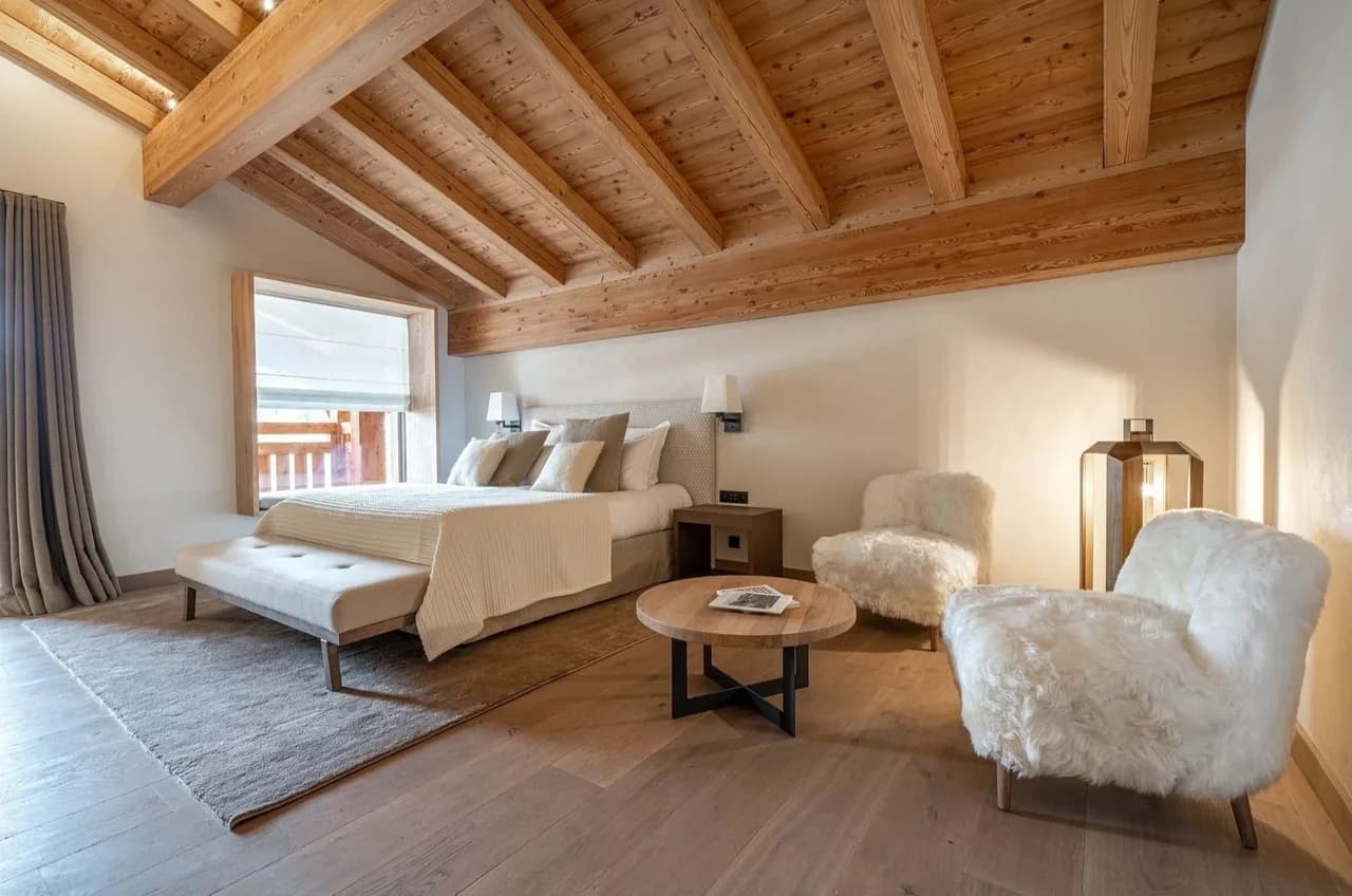Marvelous 9 BR chalet with swimming pool photo 3