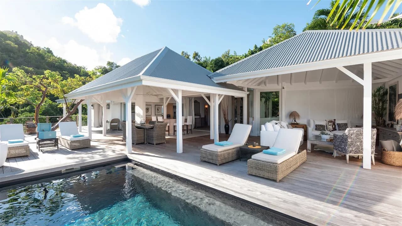 Relaxing Villa with Large Spaces photo 2