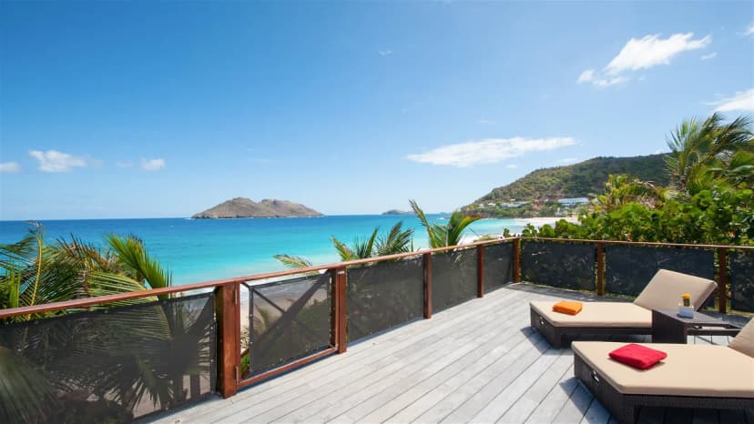 Tastefully Decorated Seaside Villa