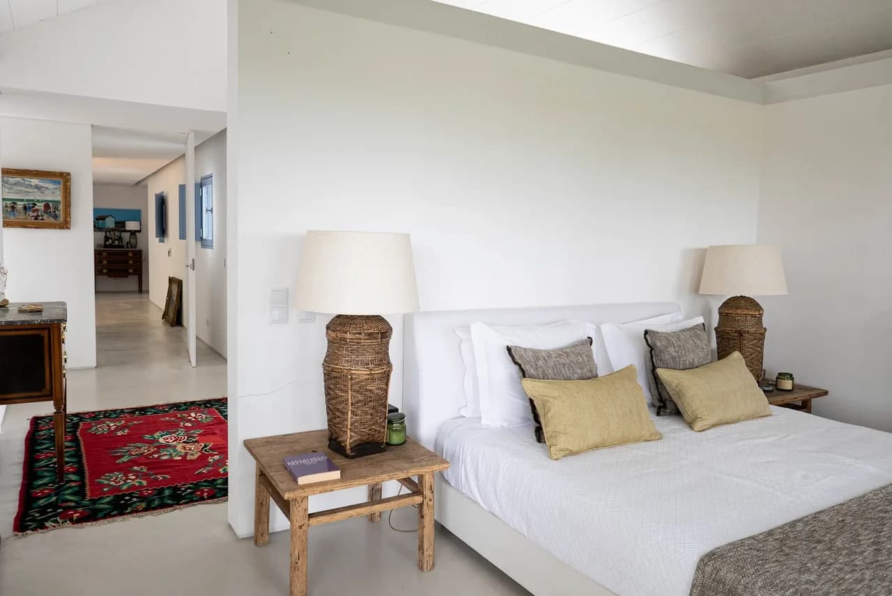 Stylish Villa That Offers Relaxing Retreat photo 5