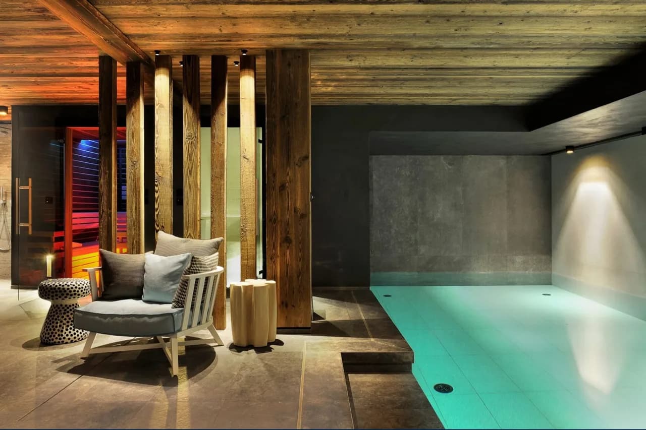 Grand majestic alpine chalet with indoor pool photo 3