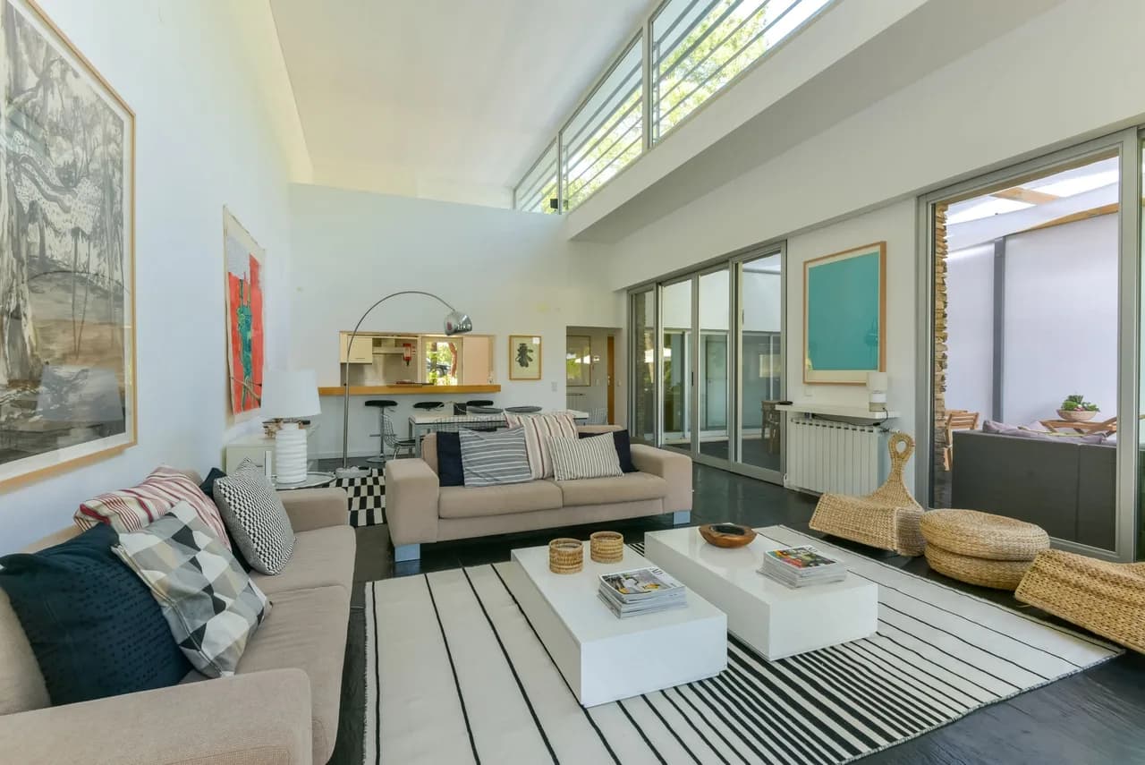 Well-equipped Rich Villa With Wonderful Atmosphere photo 2