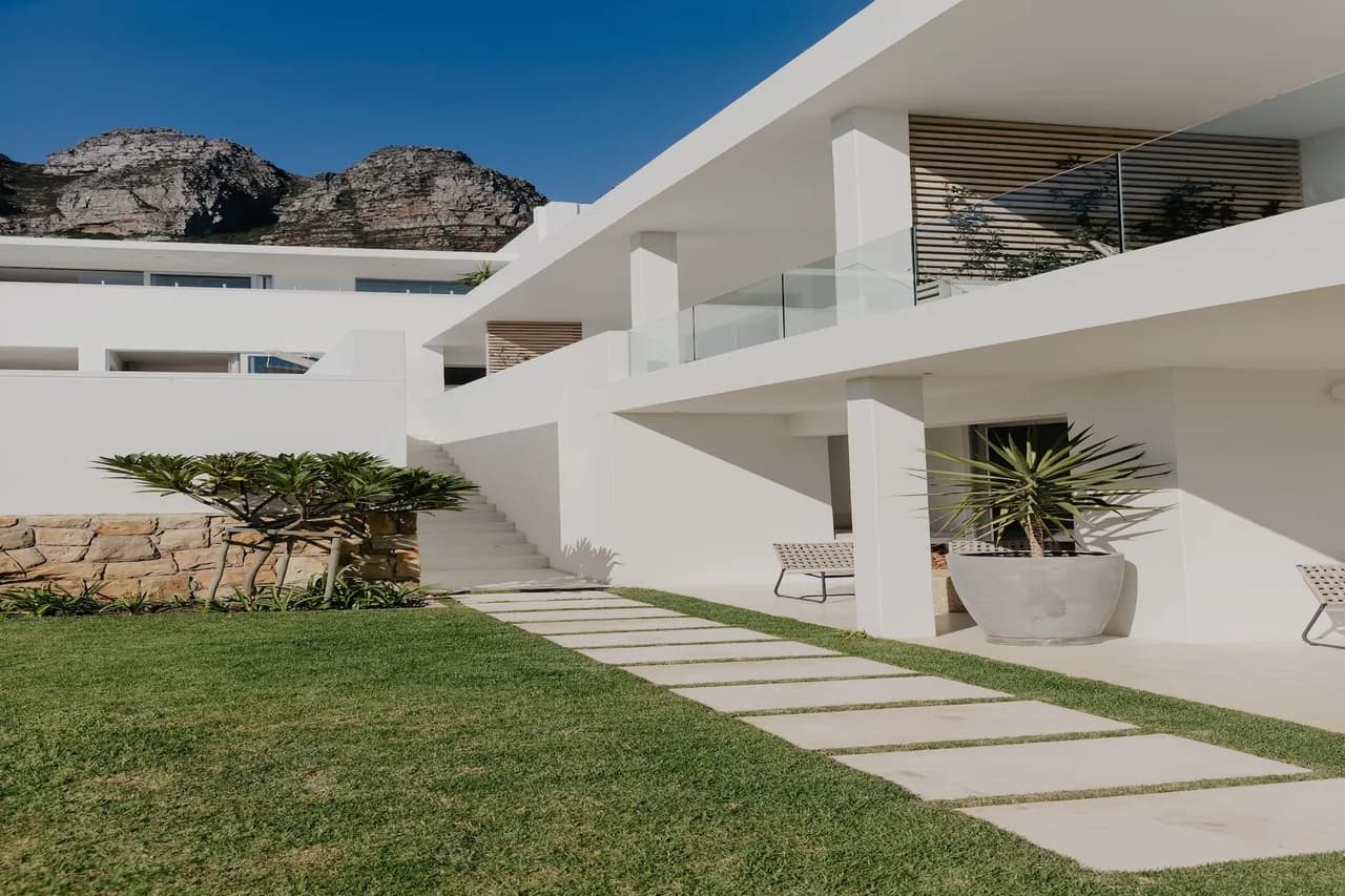 Sophisticated Villa with Magnificent Views photo 3