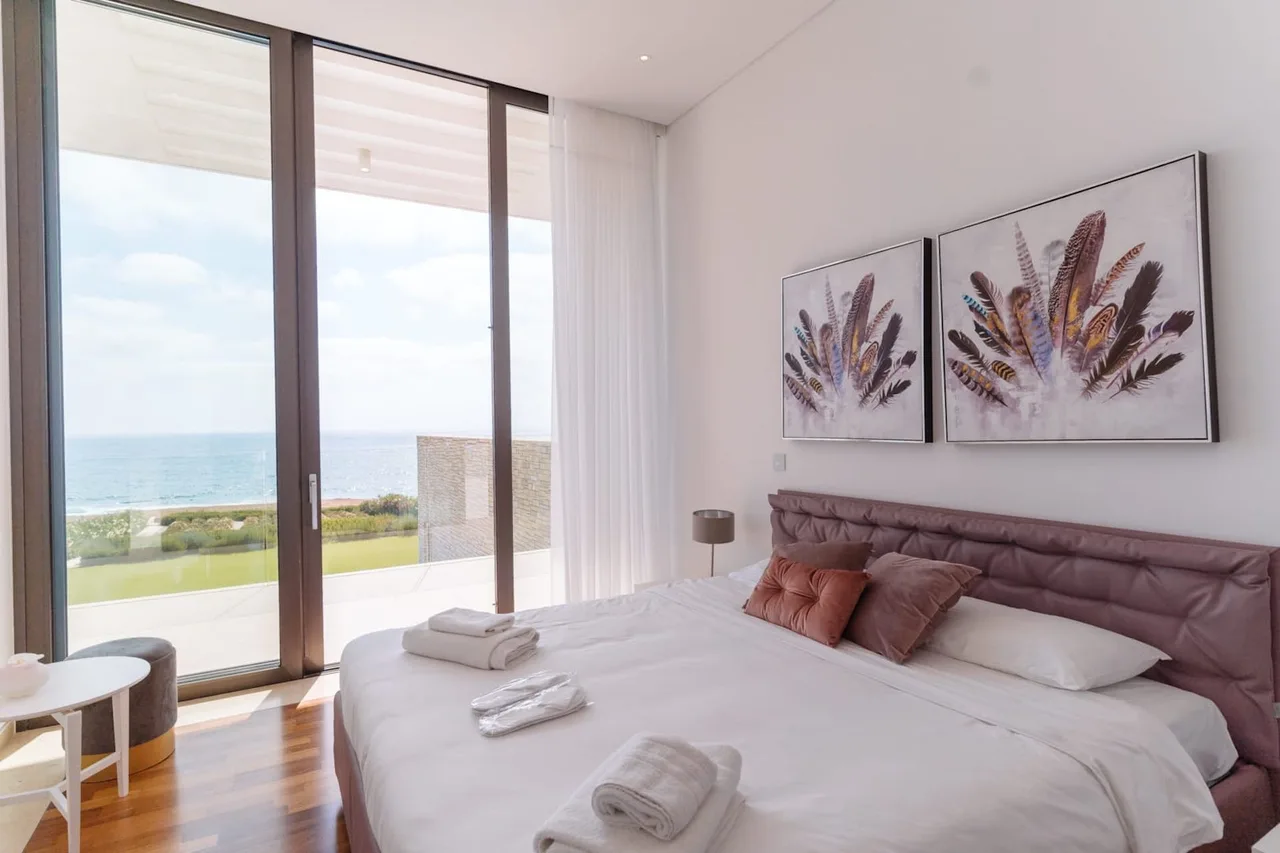 Seafront Villa with Spectacular Sunset View photo 3