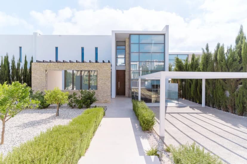 Comfortable Ultra-chic Villa